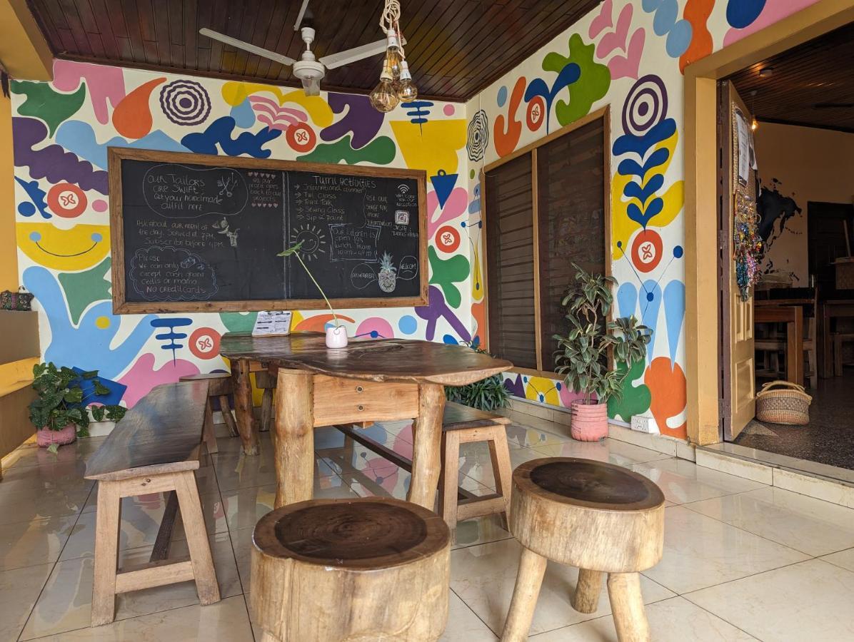 Tumi Hostel 库马西 外观 照片